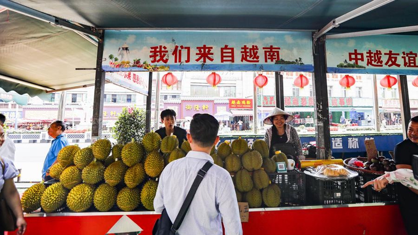 表现突出